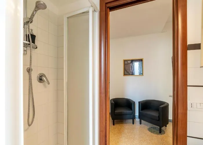 Guesthost - Piazza Bologna Apartment